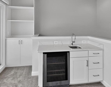 612 Leigh - Photo Thumbnail 50