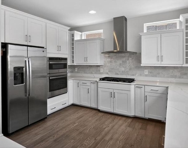 612 Leigh - Photo Thumbnail 15