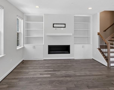 612 Leigh - Photo Thumbnail 23