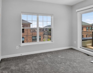612 Leigh - Photo Thumbnail 47