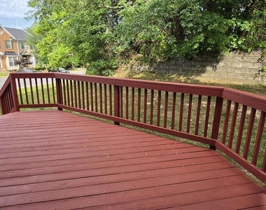 12723 Sullivan Court - Photo Thumbnail 7