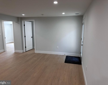 7506 Wellesley Drive - Photo Thumbnail 13