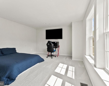 11007 Meridian Hill Way - Photo Thumbnail 39