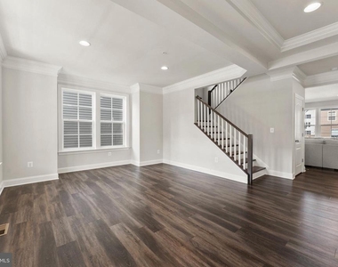 11007 Meridian Hill Way - Photo Thumbnail 6