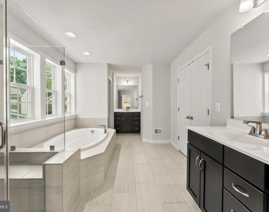 11007 Meridian Hill Way - Photo Thumbnail 31