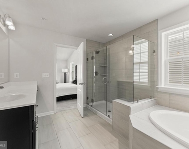11007 Meridian Hill Way - Photo Thumbnail 35