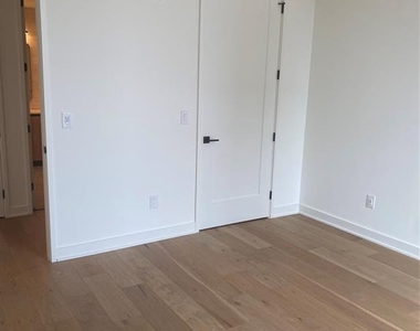 84 East Ave - Photo Thumbnail 23