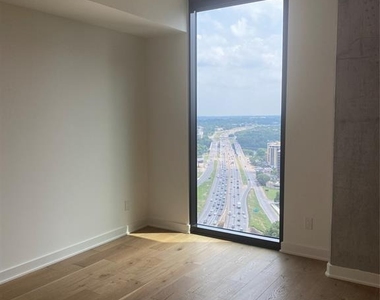84 East Ave - Photo Thumbnail 25