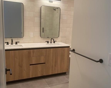 84 East Ave - Photo Thumbnail 21