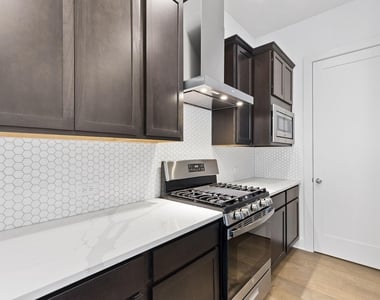 1531 N Red Bud Ln - Photo Thumbnail 10