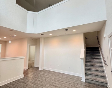 11308 Faneuil Way - Photo Thumbnail 5