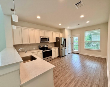 11308 Faneuil Way - Photo Thumbnail 2