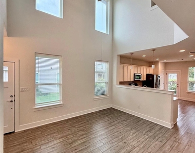 11308 Faneuil Way - Photo Thumbnail 7