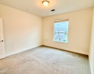11308 Faneuil Way - Photo Thumbnail 15