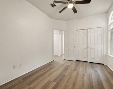 903 Luke Ln - Photo Thumbnail 25
