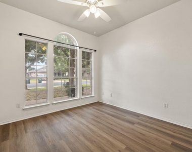 903 Luke Ln - Photo Thumbnail 29