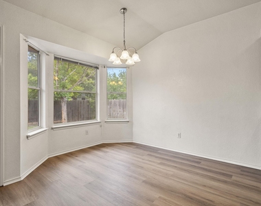 903 Luke Ln - Photo Thumbnail 30