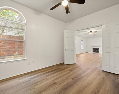 903 Luke Ln - Photo Thumbnail 27