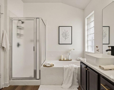 903 Luke Ln - Photo Thumbnail 9