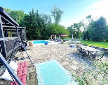 13209 Lantern Hollow Drive - Photo Thumbnail 15