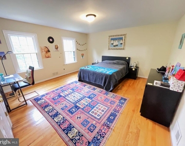 13209 Lantern Hollow Drive - Photo Thumbnail 36