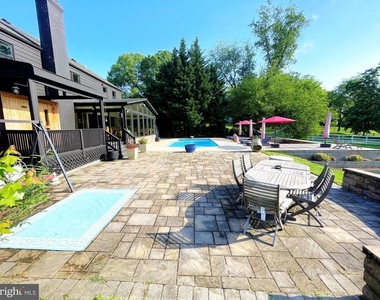 13209 Lantern Hollow Drive - Photo Thumbnail 14