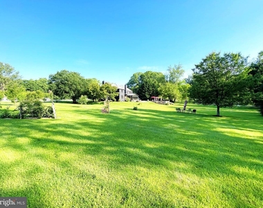 13209 Lantern Hollow Drive - Photo Thumbnail 17