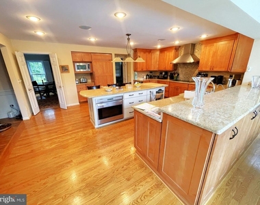 13209 Lantern Hollow Drive - Photo Thumbnail 2