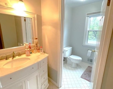 13209 Lantern Hollow Drive - Photo Thumbnail 32