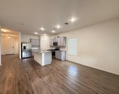 1216 Blackhaw Ln - Photo Thumbnail 1