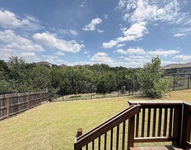 1216 Blackhaw Ln - Photo Thumbnail 20