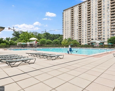 5225 Pooks Hill Road - Photo Thumbnail 37