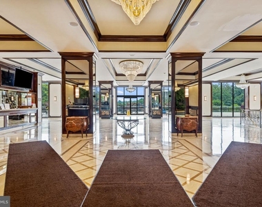 5225 Pooks Hill Road - Photo Thumbnail 9