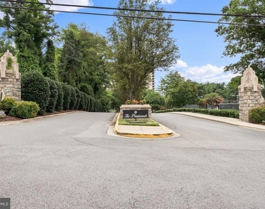 5225 Pooks Hill Road - Photo Thumbnail 49