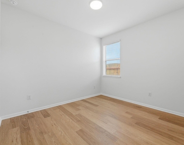 183 Glocken Ln - Photo Thumbnail 11