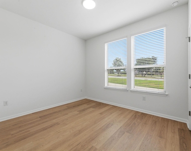 183 Glocken Ln - Photo Thumbnail 9
