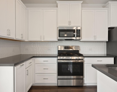 2902 Tavern Dr - Photo Thumbnail 12