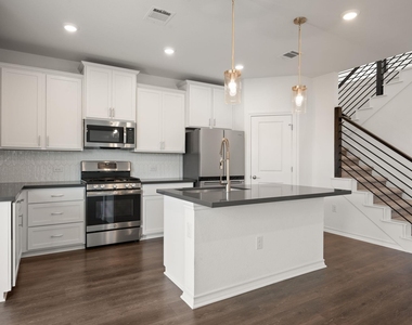 2902 Tavern Dr - Photo Thumbnail 9