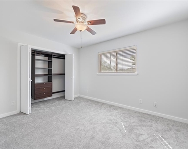 2000 Brookhill Dr - Photo Thumbnail 10