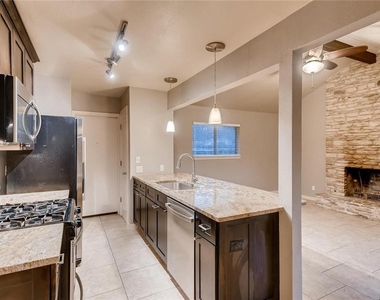 2000 Brookhill Dr - Photo Thumbnail 17
