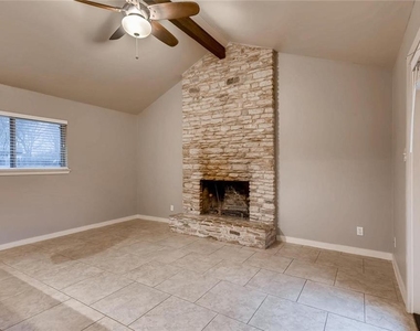 2000 Brookhill Dr - Photo Thumbnail 15