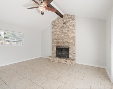 2000 Brookhill Dr - Photo Thumbnail 4