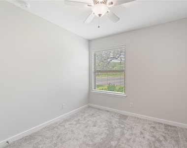 2000 Brookhill Dr - Photo Thumbnail 7