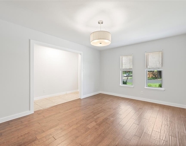 2000 Brookhill Dr - Photo Thumbnail 1
