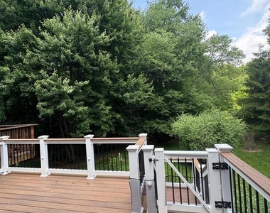7804 Old Farm Lane - Photo Thumbnail 10