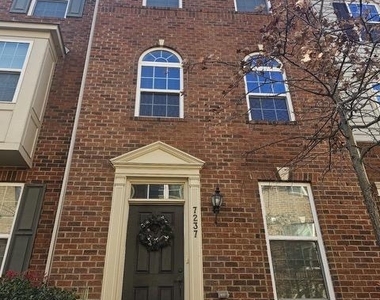 7237 Yesterday Lane - Photo Thumbnail 2