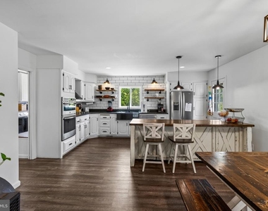 6510 Haviland Mill Road - Photo Thumbnail 7