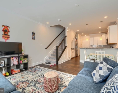 7918 Potter Place - Photo Thumbnail 6