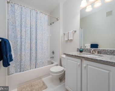5800 Clipper Lane - Photo Thumbnail 11