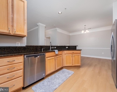 5800 Clipper Lane - Photo Thumbnail 5